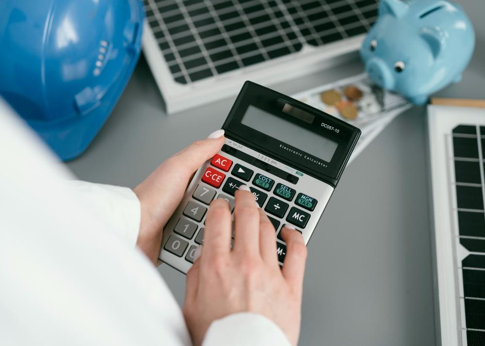 Como calcular o custo-benefício de uma empilhadeira elétrica?